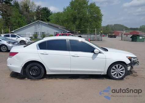 2011 Honda Accord 2.4 Lx z USA, uszkodzony, nr VIN 1HGCP2F39BA147681